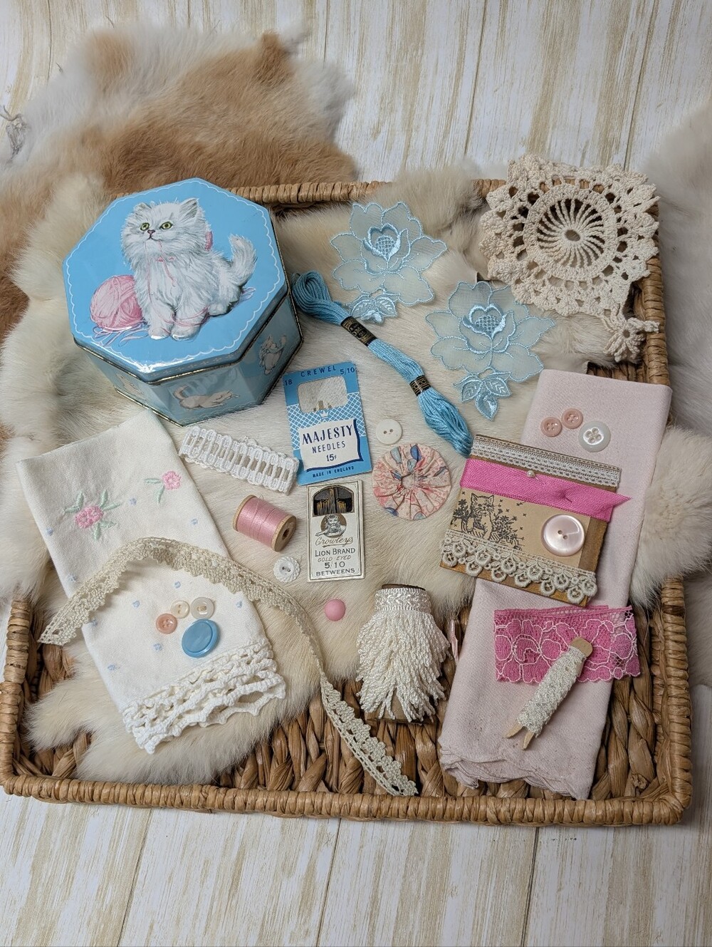 Vintage English Kitty Sewing Tin Needle Books Buttons Lace Thread